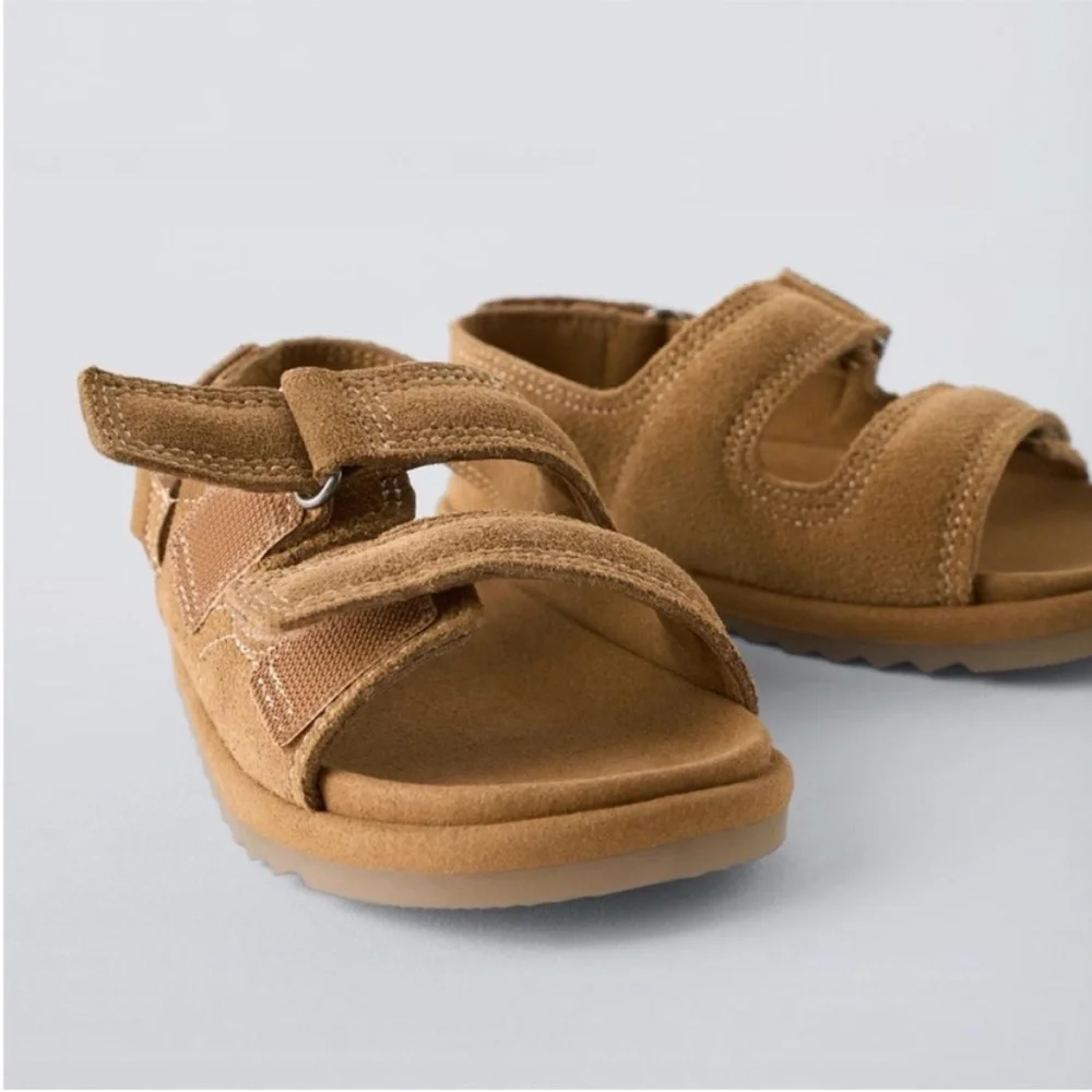 Zara kids, brown, leather sandals, size 5.5 ( 5.1 inches)